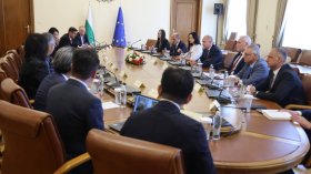 Радев: Здравеопазването е водещ приоритет на правителството