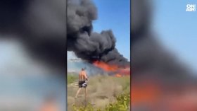 Пожар избухна и в местността Буджака край Созопол и застраши тока на града