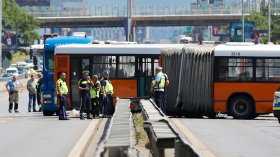 Техническа неизправност или разсейване на шофьора: Какво причини катастрофата с автобус в София