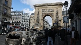 Франция мобилизира 70 000 полицаи заради очакваните безредици на протестите
