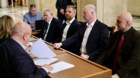 Първата регистрация за изборите е факт: ГЕРБ-СДС подаде документи за вота (СНИМКИ)