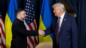 Зеленски честити рождения ден на Тръмп и поговориха за война и мир