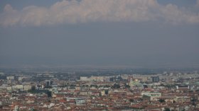 Намалява замърсяването на въздуха в София след пожара в Сърбия