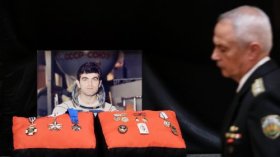 С рози, трибагреник&nbsp;и военни почести България изпрати Александър Александров (ВИДЕО)