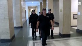 Оставиха в ареста мъжа, използвал бебе като прикритие за разпространение на наркотици