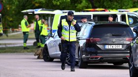 Паника и полиция след нападението с меч в шведска гимназия (СНИМКИ)
