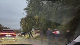 Пиян шофьор се преобърна по таван край Плевен (ВИДЕО)