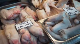 Сирене, картофи, месо, зеленчуци - основни храни поскъпнаха с много