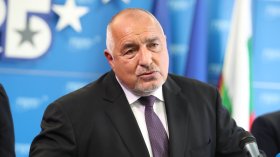 Борисов: Няма как да агитирам за  Йотова, тя е мой идеологически противник