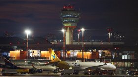 Хаос по летищата в Москва след украинска атака с дронове, Киев под удари за седма поредна нощ