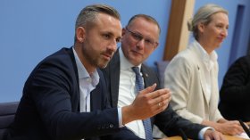 "Алтернатива за Германия" изпусна абсолютното мнозинство за три места, търси подкрепа от партията на Мерц