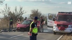 Двама души загинаха при челен сблъсък на пътя Бургас &ndash; Айтос