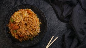 Рецепта за вкусен ориз по китайски с пилешко месо