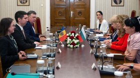 Йотова: Съхранението на българската общност в Молдова е от взаимен интерес