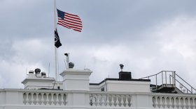 Белият дом глоби бивш служител за залагания с вътрешна информация