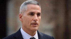 Над 200 души влязоха в ИК зад Андрей Гюров за президент