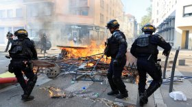 Лион забрани протестите след ескалиращото напрежение във Франция