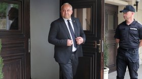 Демерджиев: Прокуратурата да действа бързо за обществените поръчки за мантинели