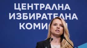 ЦИК: Вотът протича нормално, в 12 секции преминаха към хартиени бюлетини