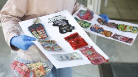 "Семки и бонбонки" с дрога: Полицията в София разби схема за зарибяване на ученици