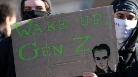Поколението Z на протест в Европа: Скъпият живот изкара младите на улицата