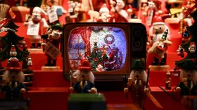 Коледен дух в Европа - аромат на вурстове, хиляди светлини и щастливи хора (СНИМКИ)