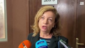 14-годишният, обвинен за убийството на майка си, остава в ареста
