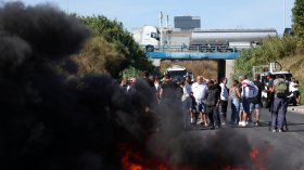 "Крадци" и разбити витрини: Рекордните цени на горивата разпалиха гняв в Европа