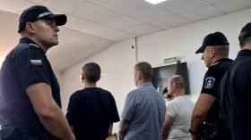 Съдът в Пловдив гледа мерките на обвинените за неонацистката организация "Кръв и чест"
