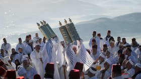 Древен ритуал: Самаряни на поклонение в планината Геризим (СНИМКИ)