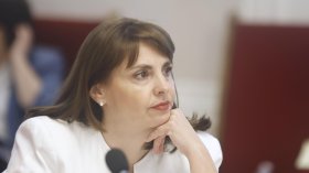 Ефремова: Няма да загубим средства по ПВУ, модернизираме изцяло социалните услуги