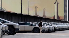 Заводите на Tesla не спират да генерират нова продукция (СНИМКИ)