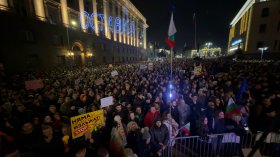 Анализатори: Властта вече е свалена, Радев ще оглави свой проект