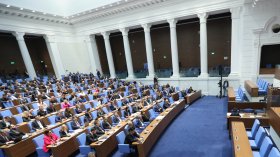 Обрат в бюджета: Ковид добавката остава, но не и за бъдещите пенсионери (ВИДЕО)