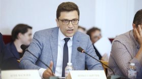 Нов дълг от 3,8 млрд. евро накара опозицията да настръхне