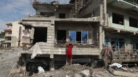 Четвърти ден ужас в Непал: Спасители издирват хиляди, сред тях 64 украинци