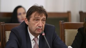 Шишков: Разходите по договори за мантинели са нараснали от 300 на 500 млн. лв.