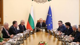 Кабинетът "Радев" отпусна над 135 млн. евро за образование, наука и спорт