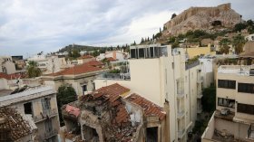 6 са жертвите след мощния взрив в Атина