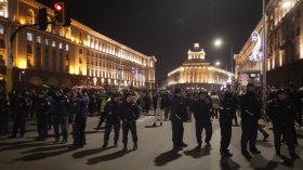 Над 40 задържани на протеста в София: Агитки и локали - МВР гледа видеоматериали