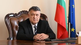 15 септември: Образователният министър с призив към учителите и учениците