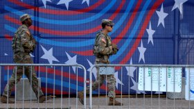 Националната гвардия патрулира във Вашингтон по нареждане на Тръмп (СНИМКИ)