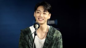 Обсебена фенка на BTS стигна до съд след 22 посещения и 133 позвънявания на вратата