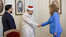 Йотова: Разбирателството между религиите у нас спира навлизането на радикални идеи