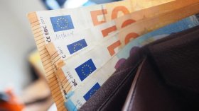 Минималната заплата става 660 евро от 2027 г.