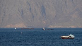 Иран удари 3 танкера в Ормузкия проток, има загинал моряк и 8 ранени