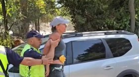 Арестът на активистката в Струмяни: Политици поискаха уволнение, Радев разпореди проверка