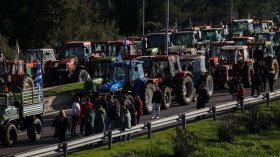 Казусът в Гърция: Има ли право членка на Шенген да затвори граница с друга членка?