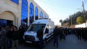 Шестима убити и 28 ранени при стрелба в църква по време на погребение в Йордания