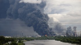 Крим под натиск: Русия спря продажбите на гориво